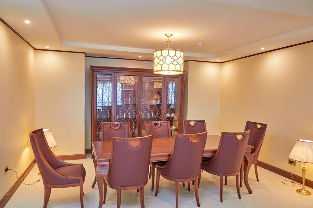 Goma Serena Hotel Room photo
